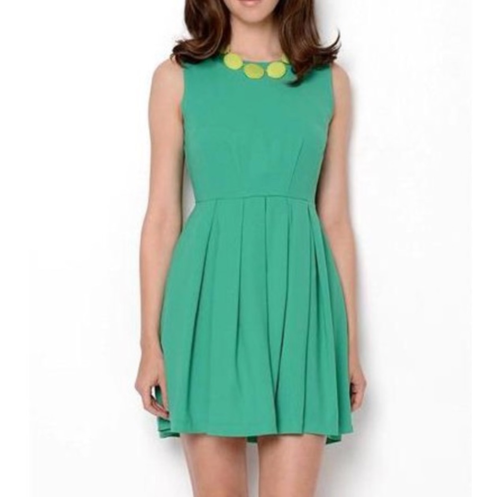 Esley pleated dress with pockets